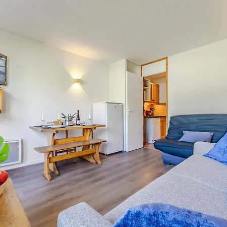 Mountain View Ski-in And Out Steps From Slope Apartment *