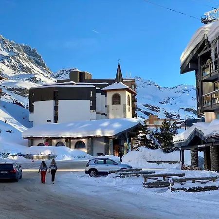 Apartment Mountain View Ski-in And Out Steps From Slope Val Thorens
